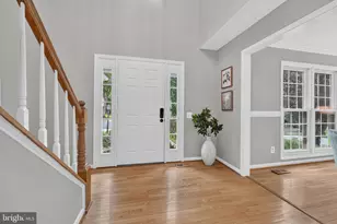 2893 Chevoit Hill Ct, Woodbridge, VA 22191 - Photo 7