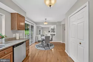 2893 Chevoit Hill Ct, Woodbridge, VA 22191 - Photo 27