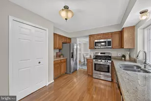 2893 Chevoit Hill Ct, Woodbridge, VA 22191 - Photo 25
