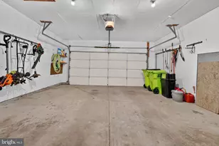 2893 Chevoit Hill Ct, Woodbridge, VA 22191 - Photo 101