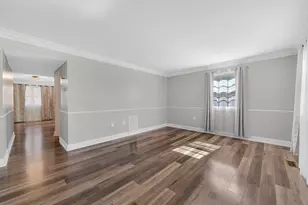 14593 Earlham Ct, Woodbridge, VA 22193 - Photo 3