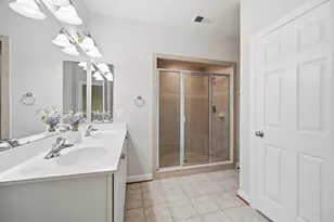 2584 Eastbourne Dr, Woodbridge, VA 22191 - Photo 17