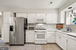5793 Rockcliff Ln, Woodbridge, VA 22193 - Photo 9