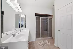 2623 Eastbourne Dr, Woodbridge, VA 22191 - Photo 17