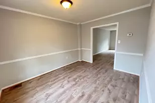 1400 Admiral Dr, Woodbridge, VA 22192 - Photo 3