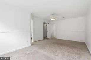 9041 Falcon Glen Ct, Bristow, VA 20136 - Photo 13