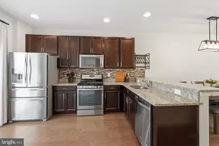 17008 Hoskins Way, Dumfries, VA 22026 - Photo 11