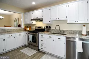 11944 Cardamom Dr, Woodbridge, VA 22192 - Photo 15