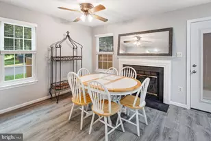 15324 Waters Edge Ct, Dumfries, VA 22026 - Photo 5
