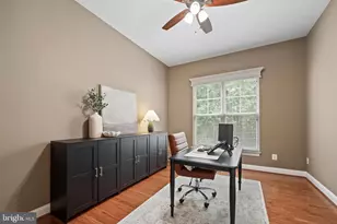 9054 Roaring Spring Loop, Bristow, VA 20136 - Photo 17