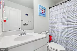 4014 Shire Meadow Ln, Triangle, VA 22172 - Photo 19