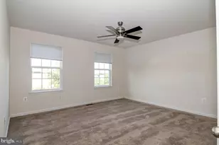 3401 Eagle Ridge Dr, Woodbridge, VA 22191 - Photo 9
