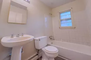 4509 Hamilton Dr, Woodbridge, VA 22193 - Photo 3