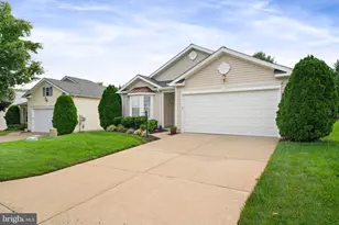 16908 Four Seasons Dr, Dumfries, VA 22025 - Photo 3