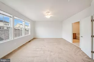 9326 Alvyn Lake Cir, Bristow, VA 20136 - Photo 27