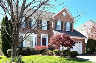 18061 Camdenhurst Dr, Gainesville, VA 20155 - Photo 1