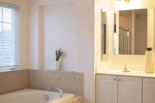 18061 Camdenhurst Dr, Gainesville, VA 20155 - Photo 15