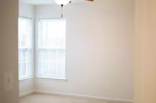 18061 Camdenhurst Dr, Gainesville, VA 20155 - Photo 23