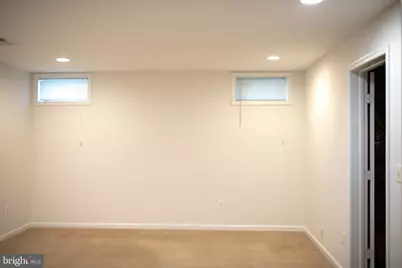 18061 Camdenhurst Drive, Gainesville, VA 20155 - Photo 29