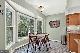 12542 Cavalier Dr, Woodbridge, VA 22192 - Photo 13