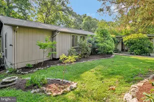 12321 Hollyhock Ct, Woodbridge, VA 22192 - Photo 3