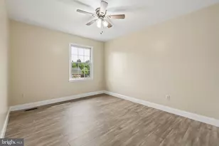 16069 Olmstead Ln, Woodbridge, VA 22191 - Photo 11
