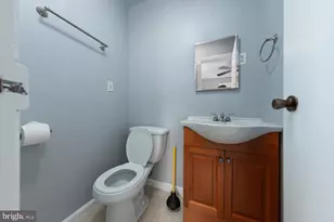 14704 Featherstone Rd, Woodbridge, VA 22191 - Photo 9