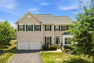 3132 Eagle Ridge Dr, Woodbridge, VA 22191 - Photo 1