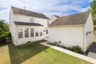 6713 Selbourne Ln, Gainesville, VA 20155 - Photo 9