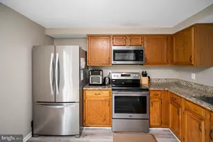 4686 Whitely Ct, Woodbridge, VA 22193 - Photo 9