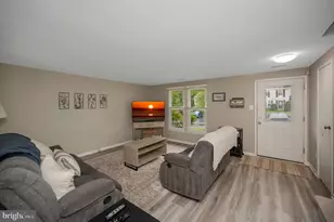 4686 Whitely Ct, Woodbridge, VA 22193 - Photo 5