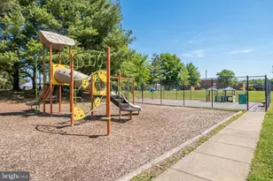 2534 Basin View Ln, Woodbridge, VA 22191 - Photo 7