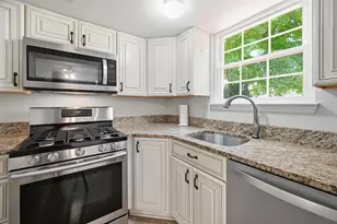 13548 Polar Ct, Woodbridge, VA 22193 - Photo 3