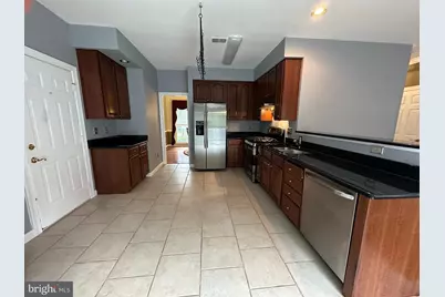 2010 Hanson Ln, Woodbridge, VA 22191 - Photo 17