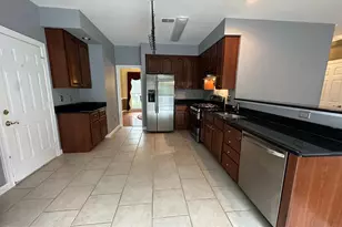 2010 Hanson Ln, Woodbridge, VA 22191 - Photo 17