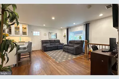 8214 Claremont Street, Manassas, VA 20110 - Photo 11