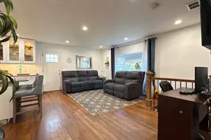 8214 Claremont St, Manassas, VA 20110 - Photo 11