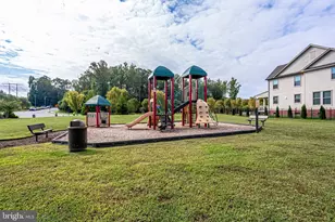 1984 Silver Sycamore Ln, Dumfries, VA 22026 - Photo 69