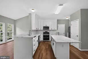 17694 Avenel Ln, Dumfries, VA 22026 - Photo 7