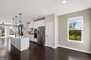 15343 Linville Creek Dr, Haymarket, VA 20169 - Photo 3