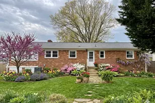 7629 Huron Dr, Gainesville, VA 20155 - Photo 13
