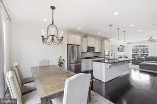 6833 William White Way, Haymarket, VA 20169 - Photo 3