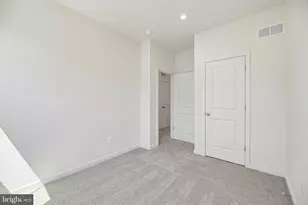 18018 Alicia Ave, Dumfries, VA 22026 - Photo 15