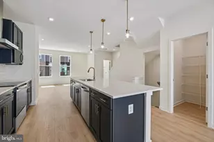 18018 Alicia Ave, Dumfries, VA 22026 - Photo 3
