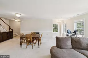 2807 Chinkapin Oak Ln, Woodbridge, VA 22191 - Photo 9