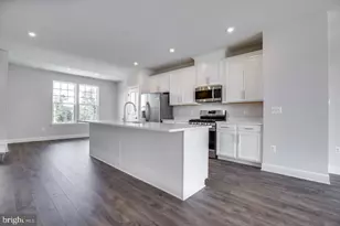 6051 Camerons Ferry Dr, Haymarket, VA 20169 - Photo 5