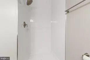 5685 Saffron Ln, Woodbridge, VA 22193 - Photo 17