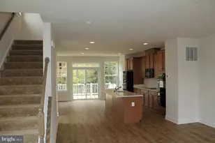 10665 Hinton Wy, Manassas, VA 20112 - Photo 5