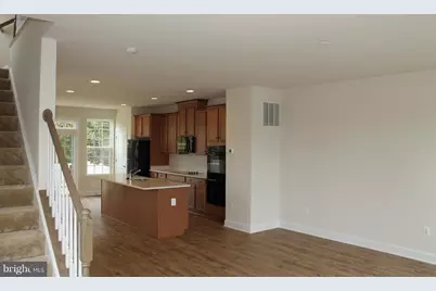 10665 Hinton Way, Manassas, VA 20112 - Photo 3