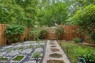 11082 Clovertree Ct, Manassas, VA 20109 - Photo 23